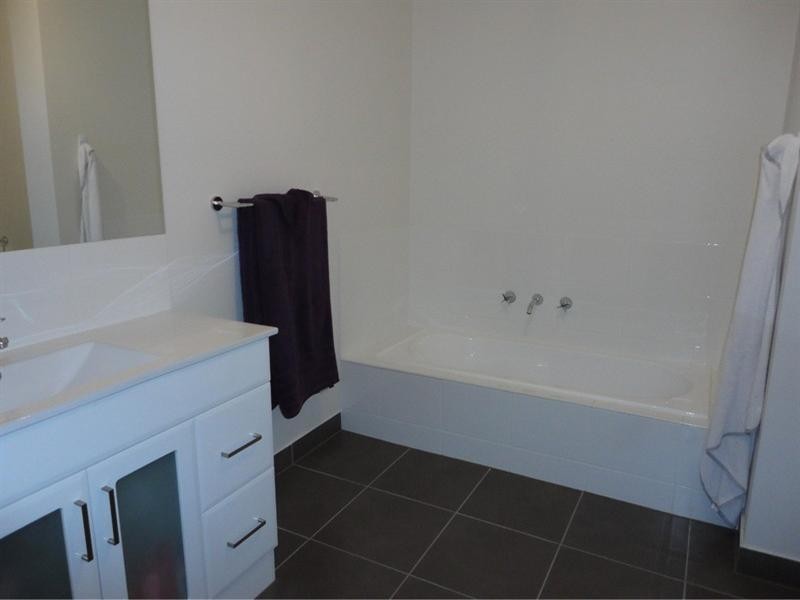 72 Hayston Boulevard, Epping VIC 3076