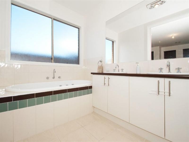 30 Maranatha Street, Epping VIC 3076