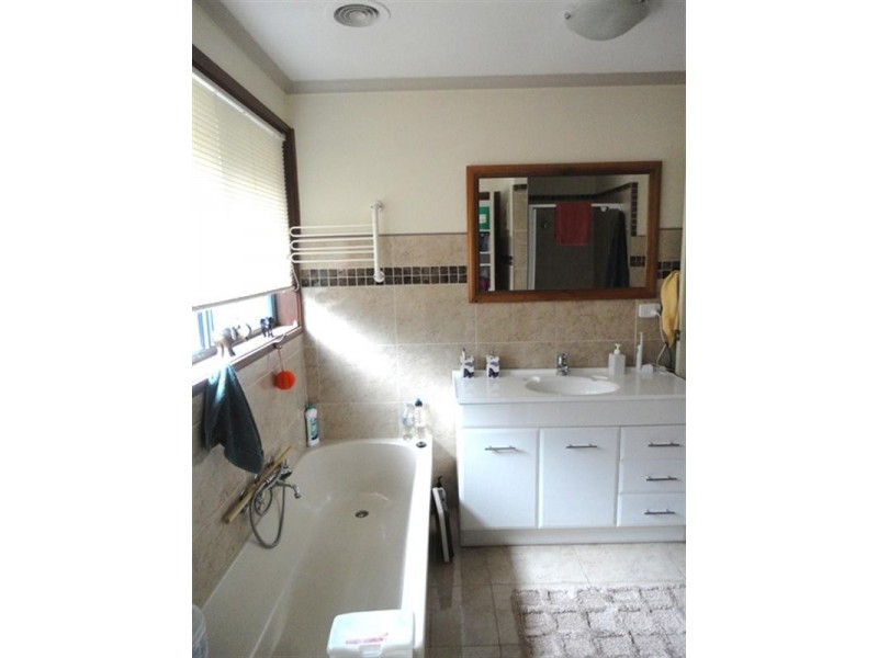 13 Cavesson Court, Epping VIC 3076