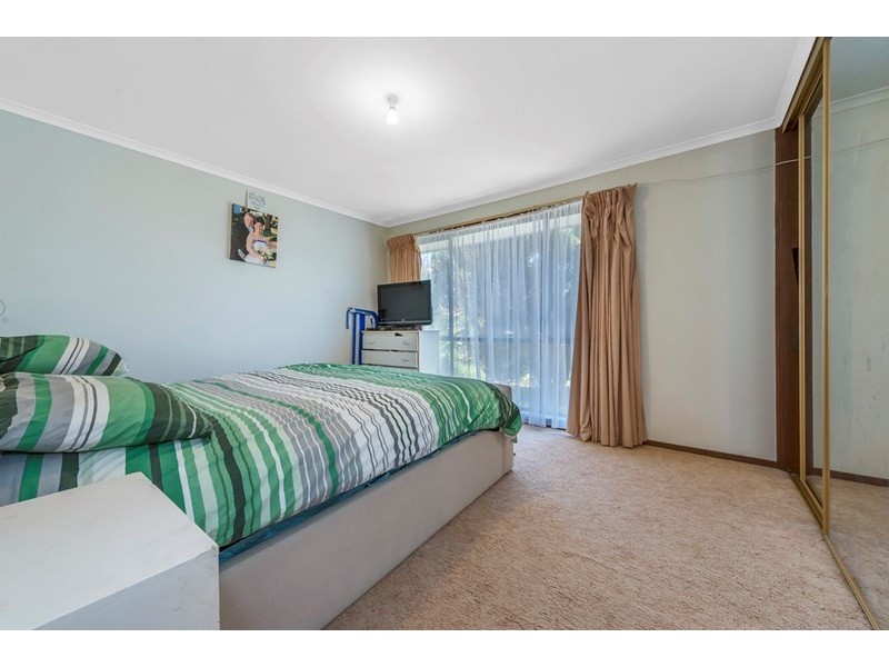 5 Kingston Town Crescent, Mill Park VIC 3082