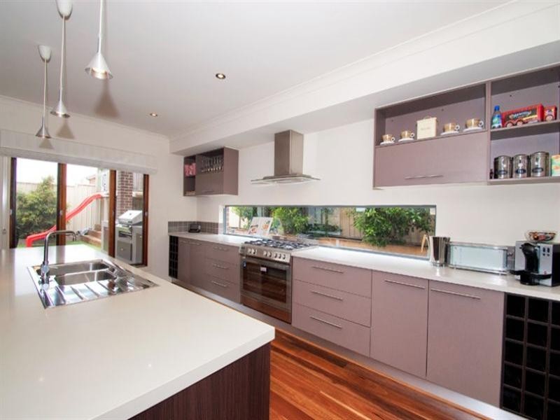 5 Topaz Grove, South Morang VIC 3752