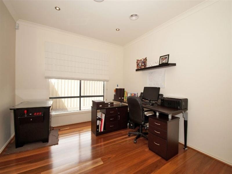 5 Topaz Grove, South Morang VIC 3752