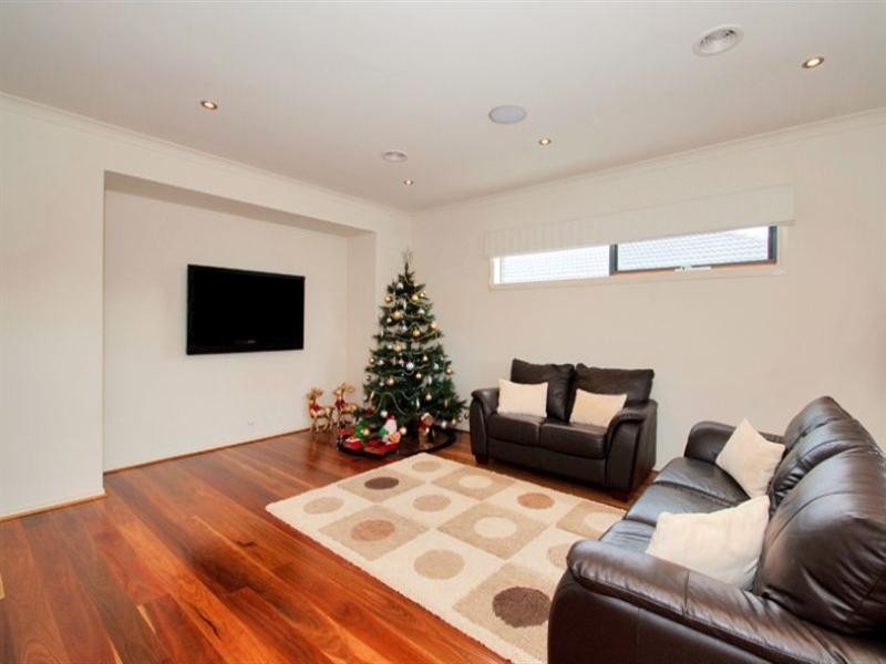5 Topaz Grove, South Morang VIC 3752
