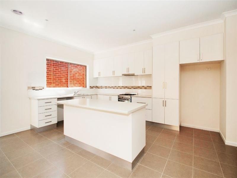 4 Luther Way, Mernda VIC 3754