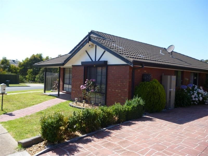 9 Daimler Court, Epping VIC 3076