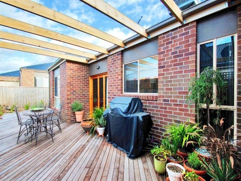 19 Manor House Drive, Epping VIC 3076