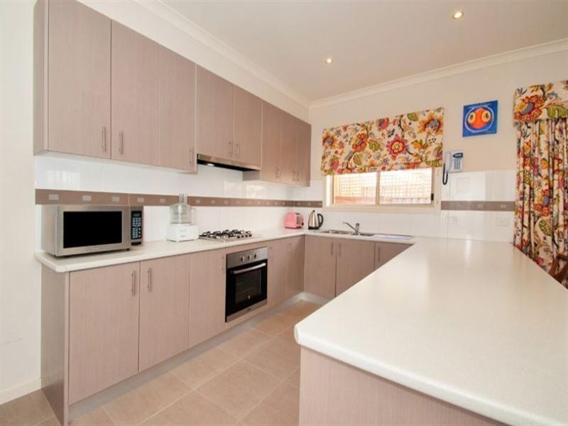 19 Manor House Drive, Epping VIC 3076