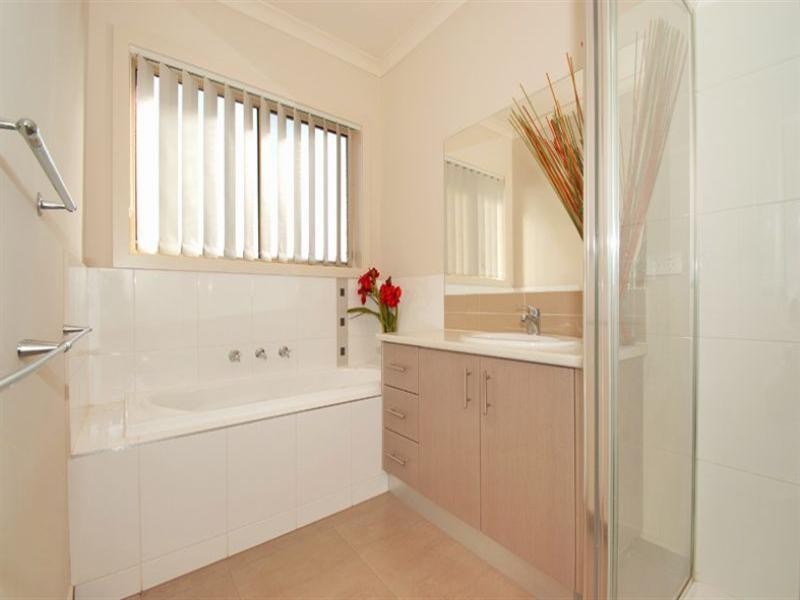 19 Manor House Drive, Epping VIC 3076