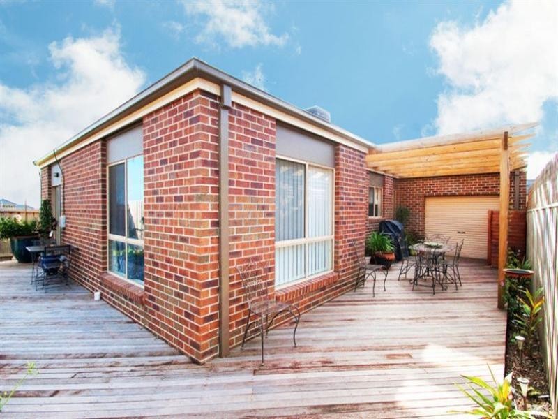 19 Manor House Drive, Epping VIC 3076