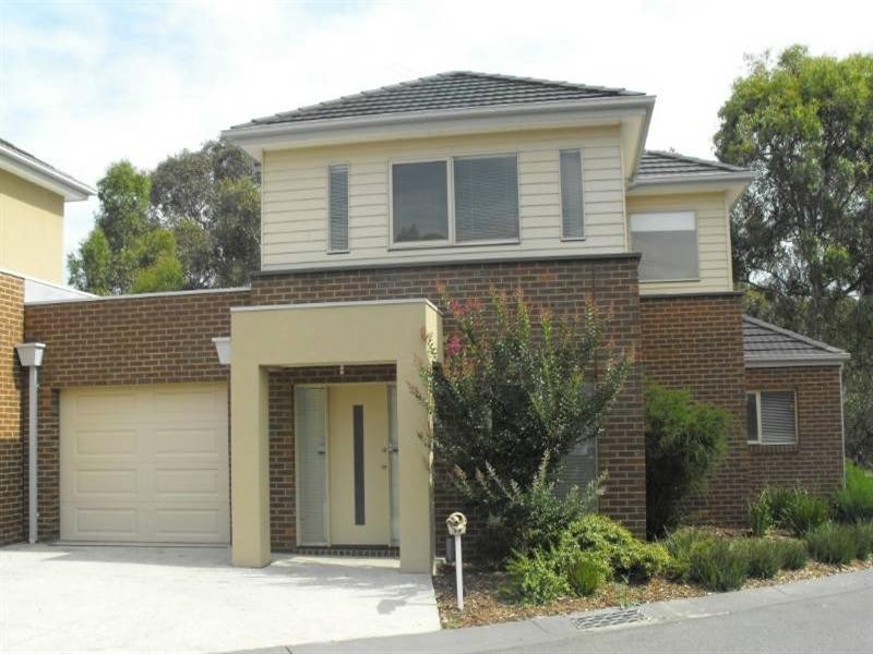 32 Delacombe Drive, Mill Park VIC 3082