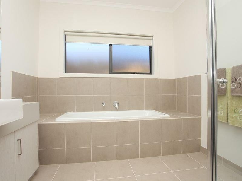 8 Monaro Way, Whittlesea VIC 3757