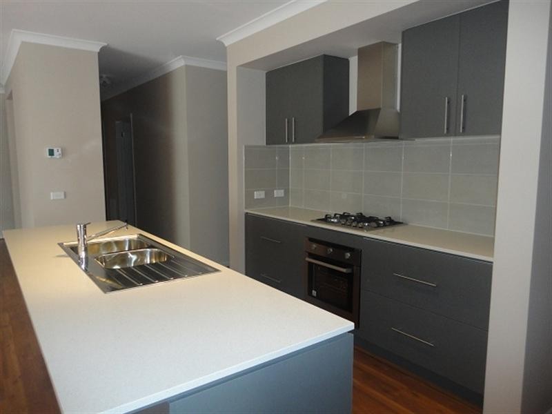 15 Embankment Road, Doreen VIC 3754