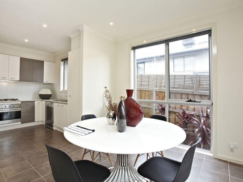 9 Gresswell Road, Macleod VIC 3085