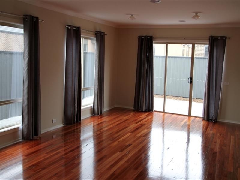13 Gunther Way, Wollert VIC 3750