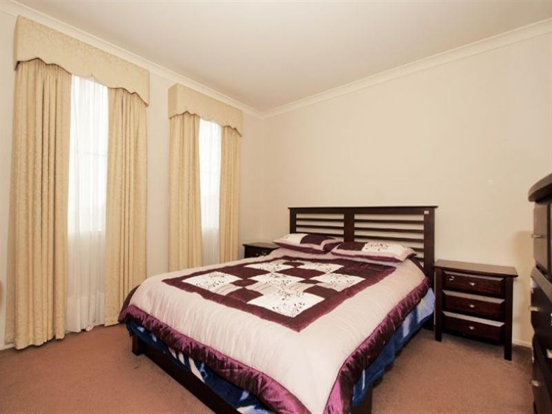 8 Robusta Avenue, Bundoora VIC 3083