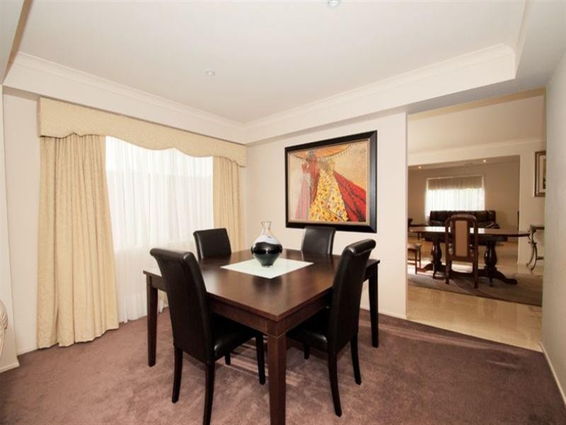 8 Robusta Avenue, Bundoora VIC 3083