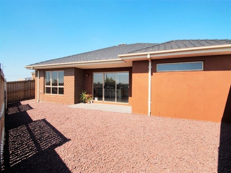 18 Lapis Chase, Epping VIC 3076