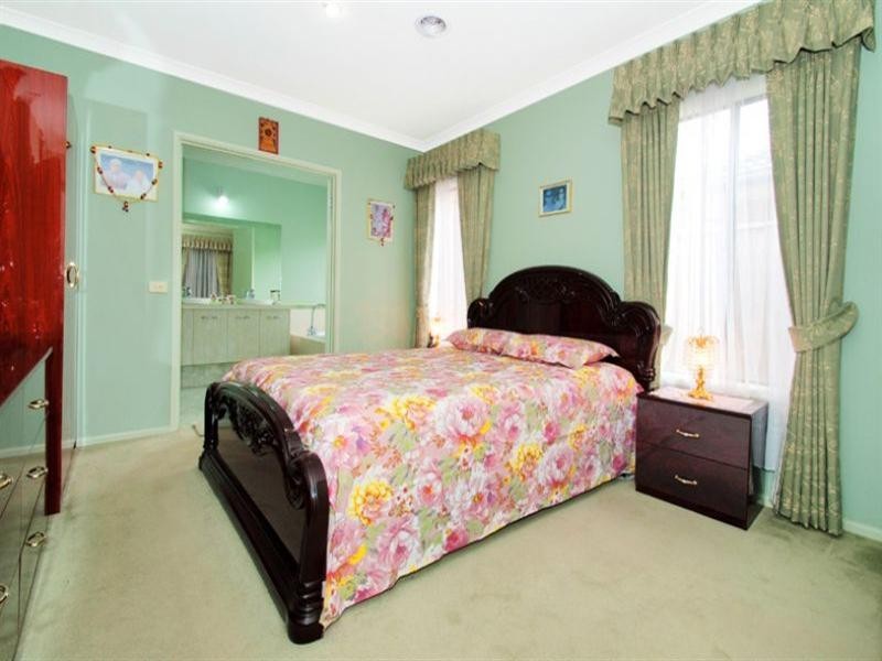11 North Haven Drive, Epping VIC 3076