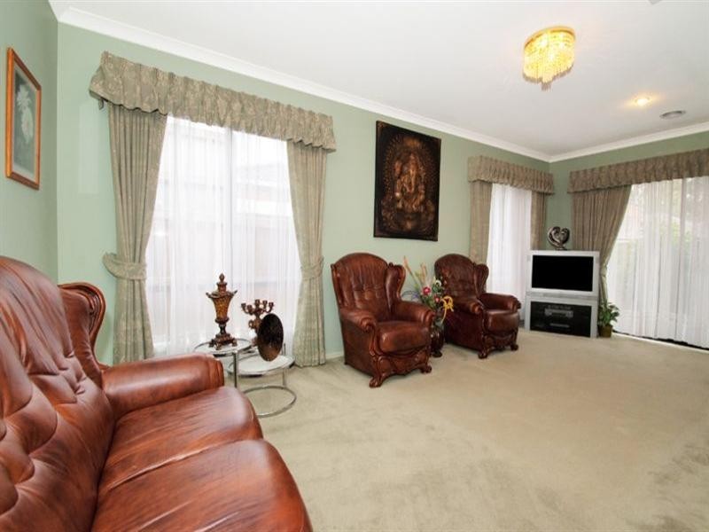 11 North Haven Drive, Epping VIC 3076