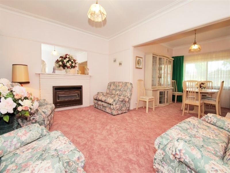 19 Central Avenue, Thomastown VIC 3074