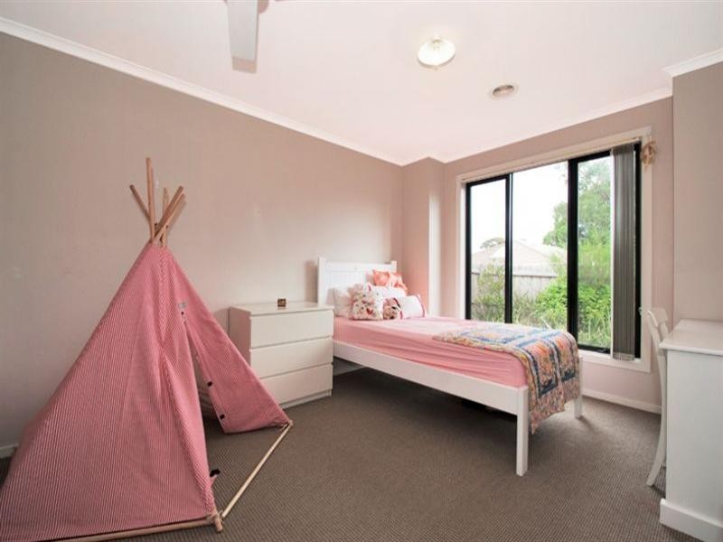 260 The Lakes Boulevard, South Morang VIC 3752