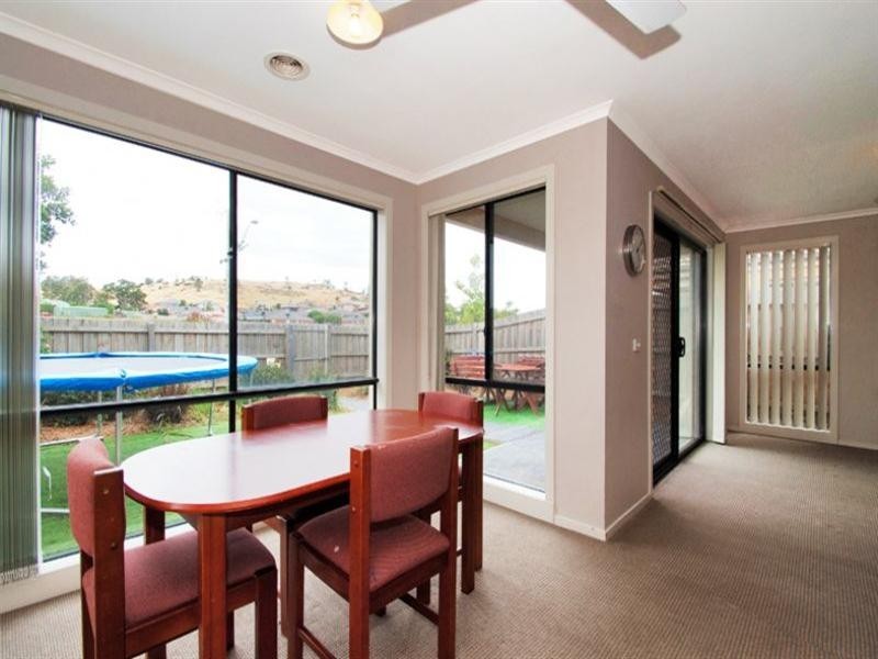 260 The Lakes Boulevard, South Morang VIC 3752