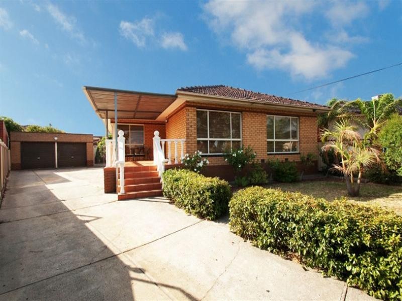 4 Edgewood Close, Thomastown VIC 3074