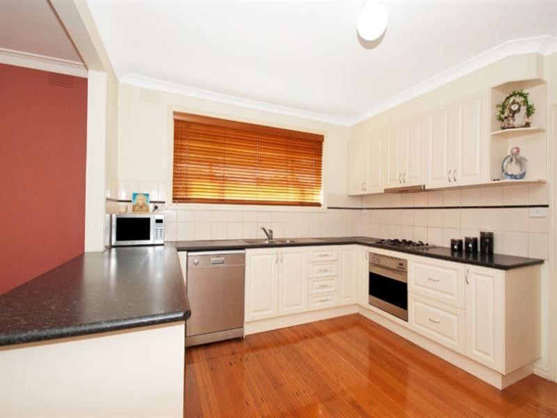 4 Edgewood Close, Thomastown VIC 3074