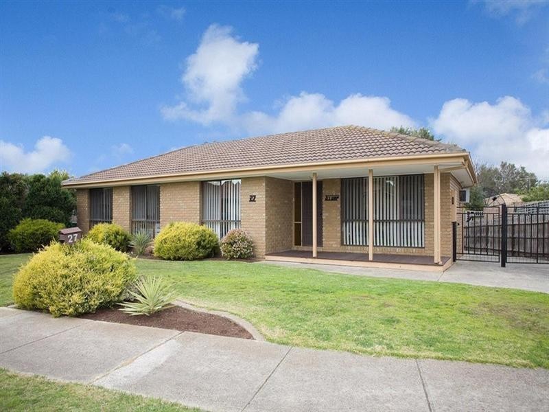 27 Tonelli Crescent, Mill Park VIC 3082