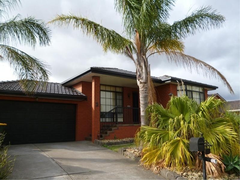 2 Silverthorn Court, Mill Park VIC 3082
