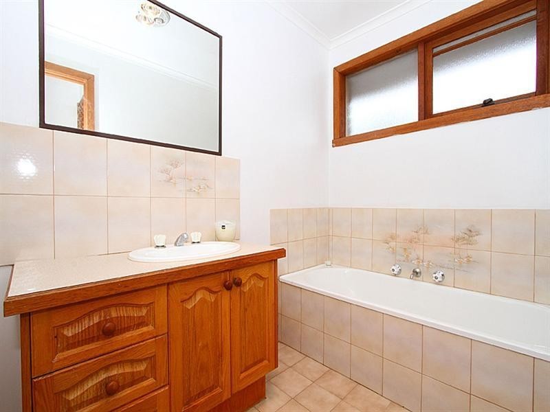 82 Moorhead Drive, Mill Park VIC 3082
