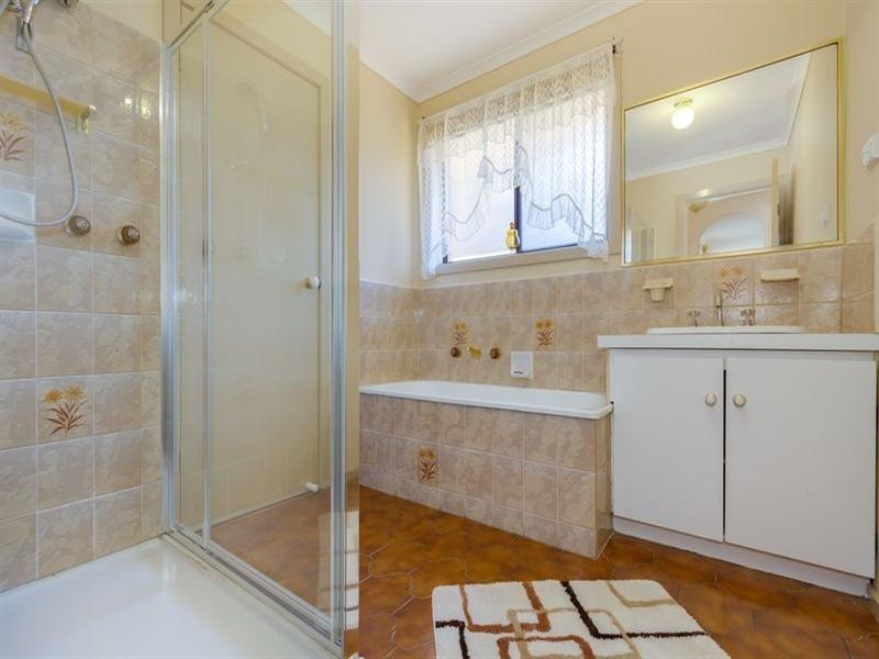 1+2/3 Grimwade Court, Epping VIC 3076