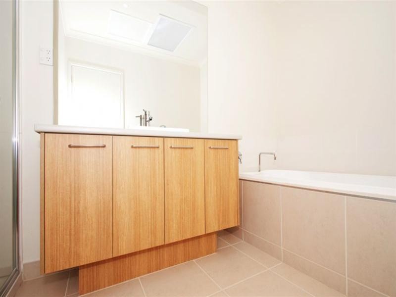 3 Waterlily Drive, Epping VIC 3076