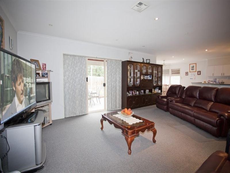 21 Cambala Avenue, Lalor VIC 3075