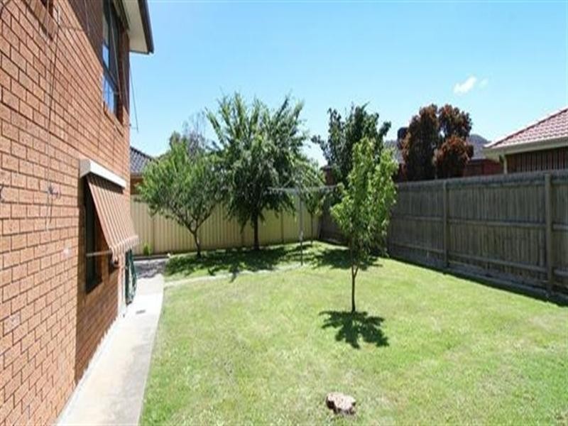 3 Buckmaster Drive, Mill Park VIC 3082