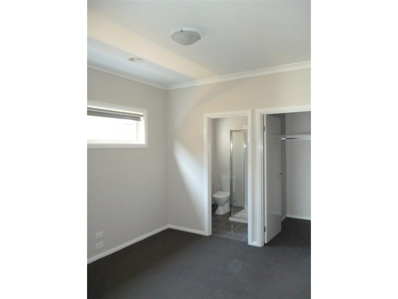 10 Ladislaw Drive, Epping VIC 3076