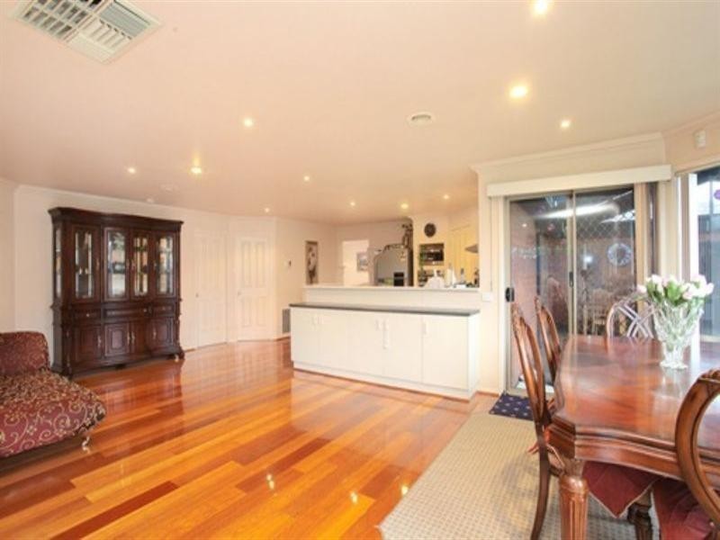 3 Shortridge Cicuit, Roxburgh Park VIC 3064