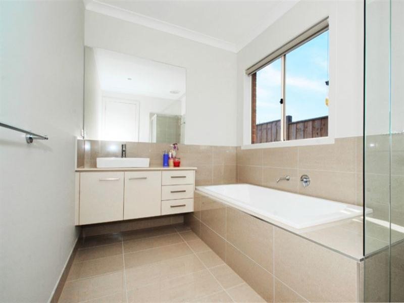 7 Stonegate Drive, Epping VIC 3076