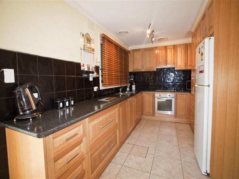 8 Glenburn Street, Thomastown VIC 3074