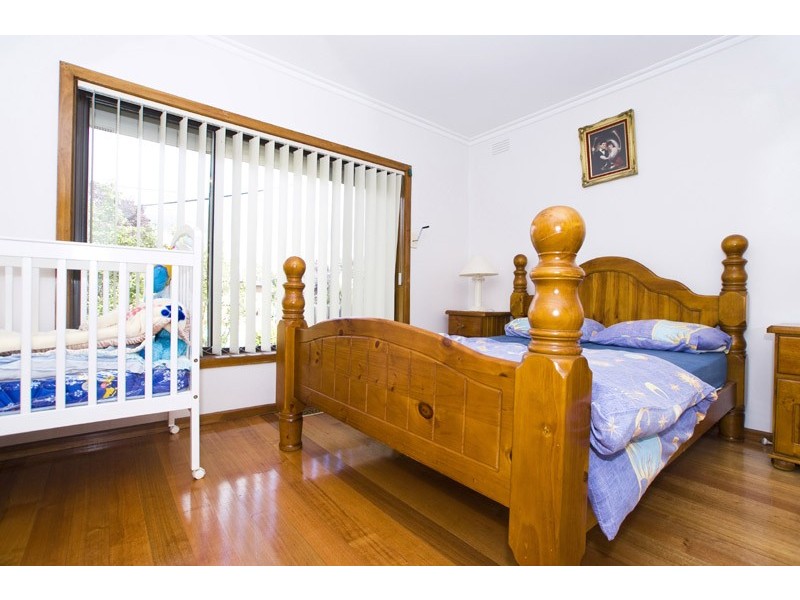 14 Festival Grove, Lalor VIC 3075