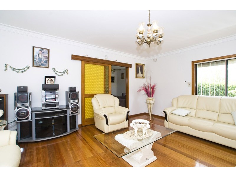 14 Festival Grove, Lalor VIC 3075