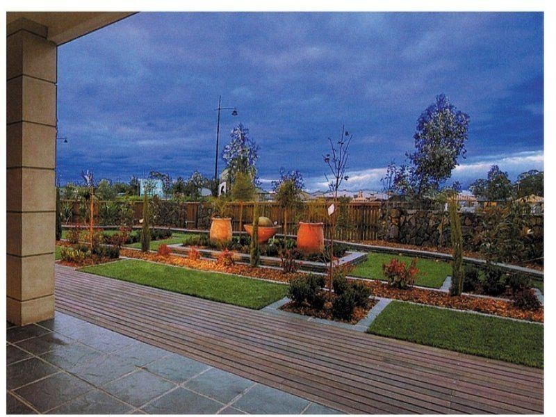 18 Geranium Grove, Mernda VIC 3754