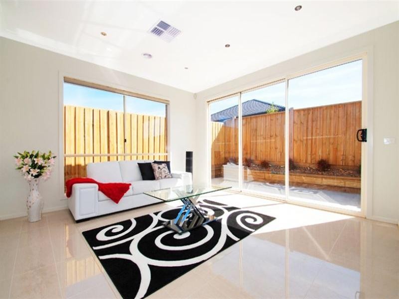 7 Stonegate Drive, Epping VIC 3076