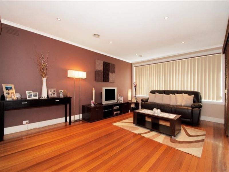 21 McFarlane Crescent, Epping VIC 3076