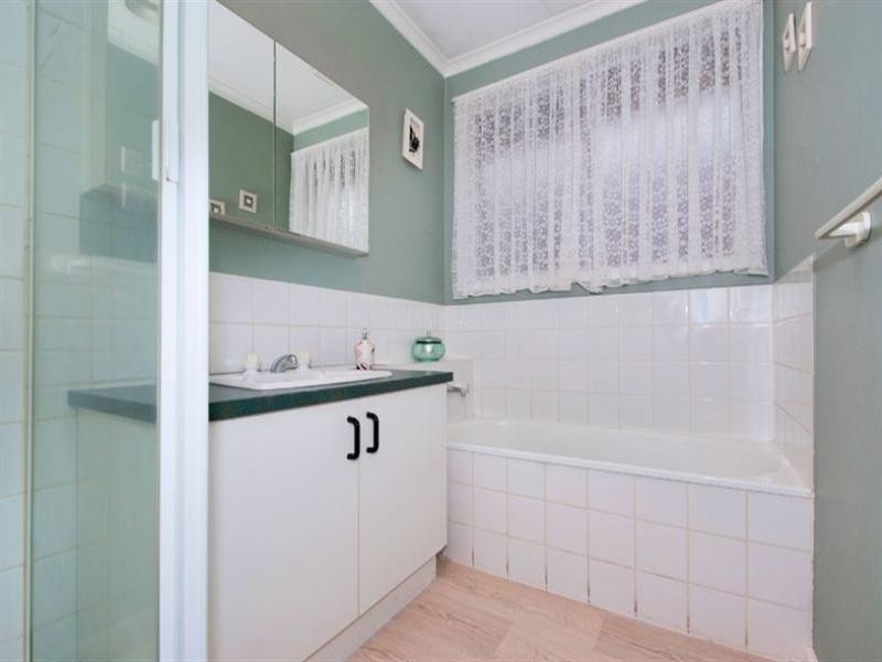 21 McFarlane Crescent, Epping VIC 3076