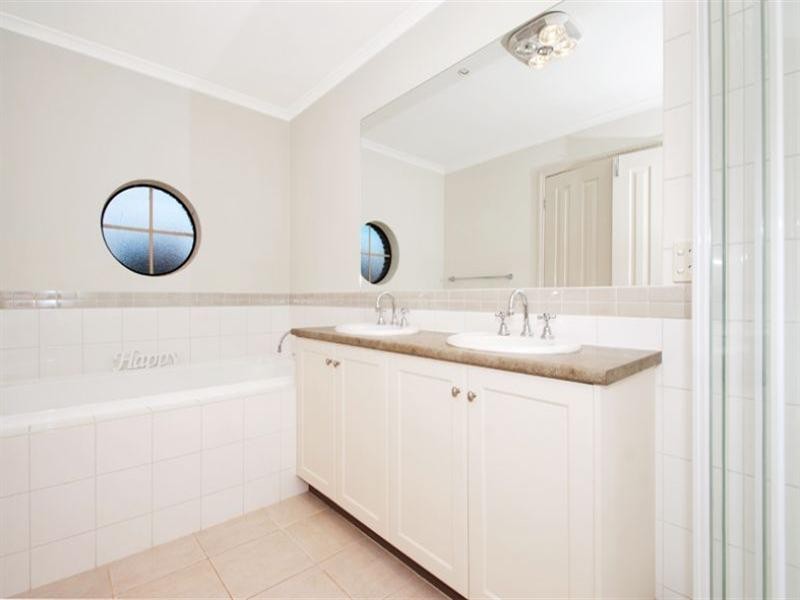 13 Lemon Gum Parade, Bundoora VIC 3083