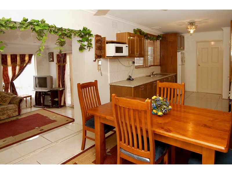 2 Tyson Court, Lalor VIC 3075