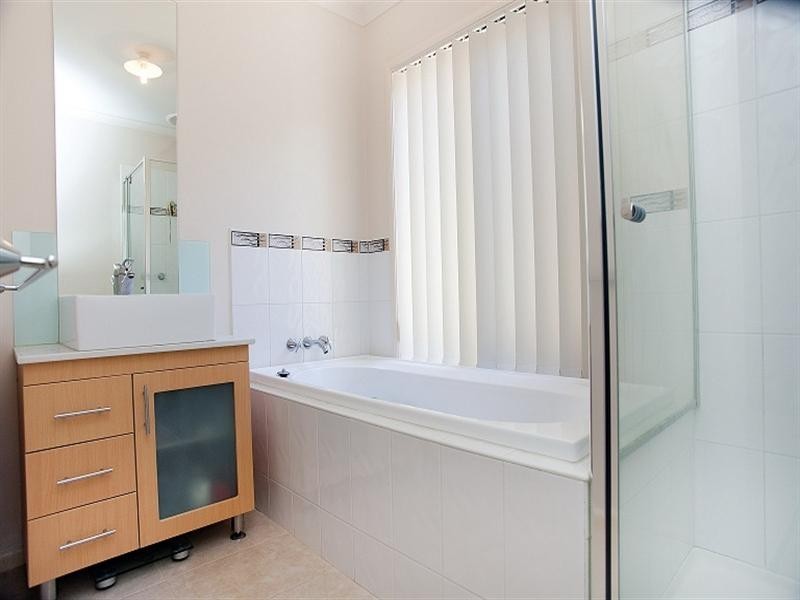 60 Farmhouse Boulevard, Epping VIC 3076