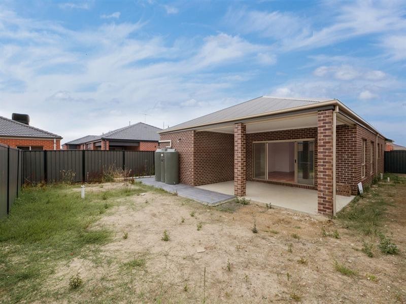 4 Muir Way, Mernda VIC 3754