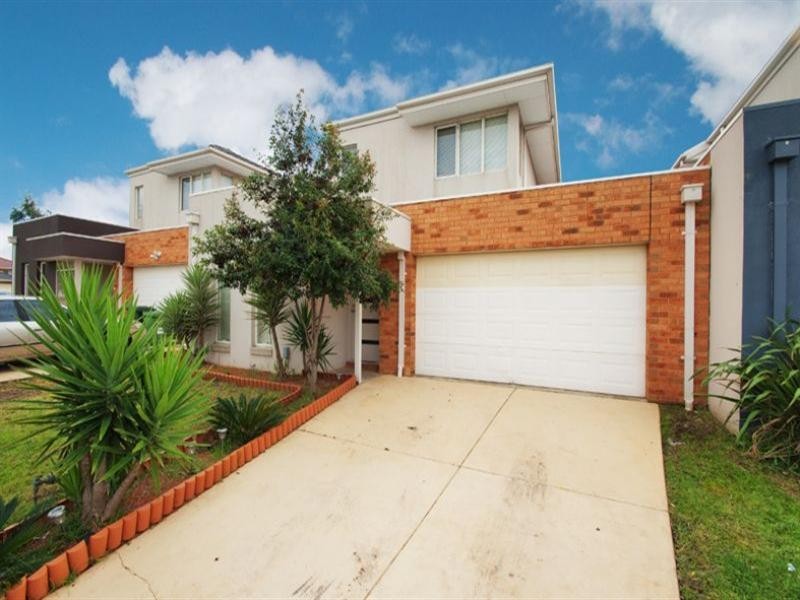 15 Donvale Avenue, Roxburgh Park VIC 3064
